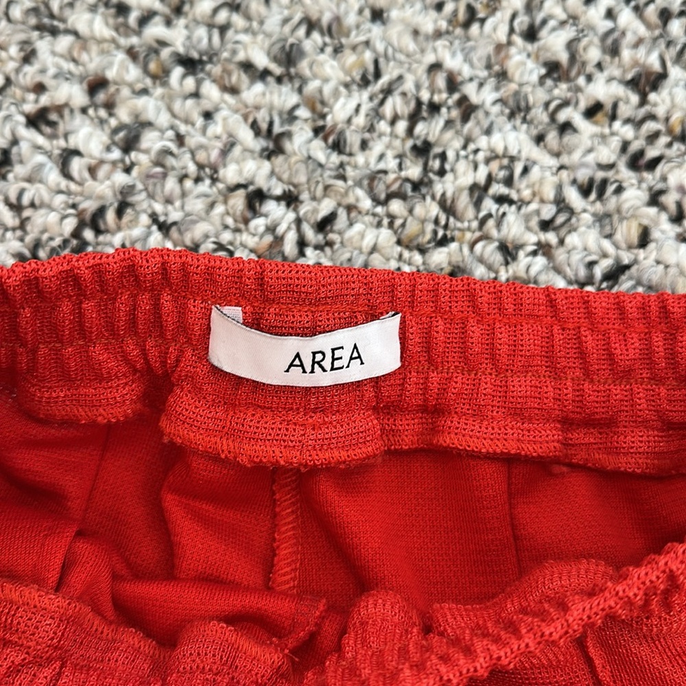 Area red pants - Picture 3 of 4